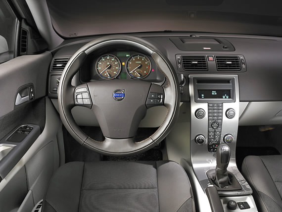 volvo-c30 09